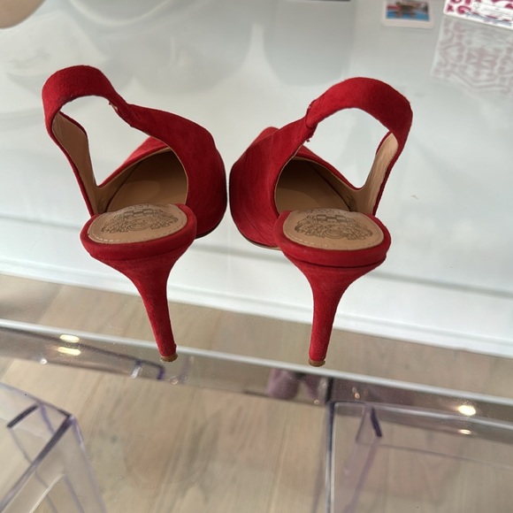 Vince Camuto Suede Heels - Picture 4 of 7